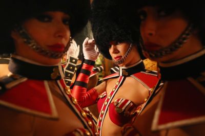 775046367da019 crazy horse 