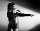 183148853da035 rihanna perf