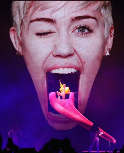 518616557da015 miley cyrus 